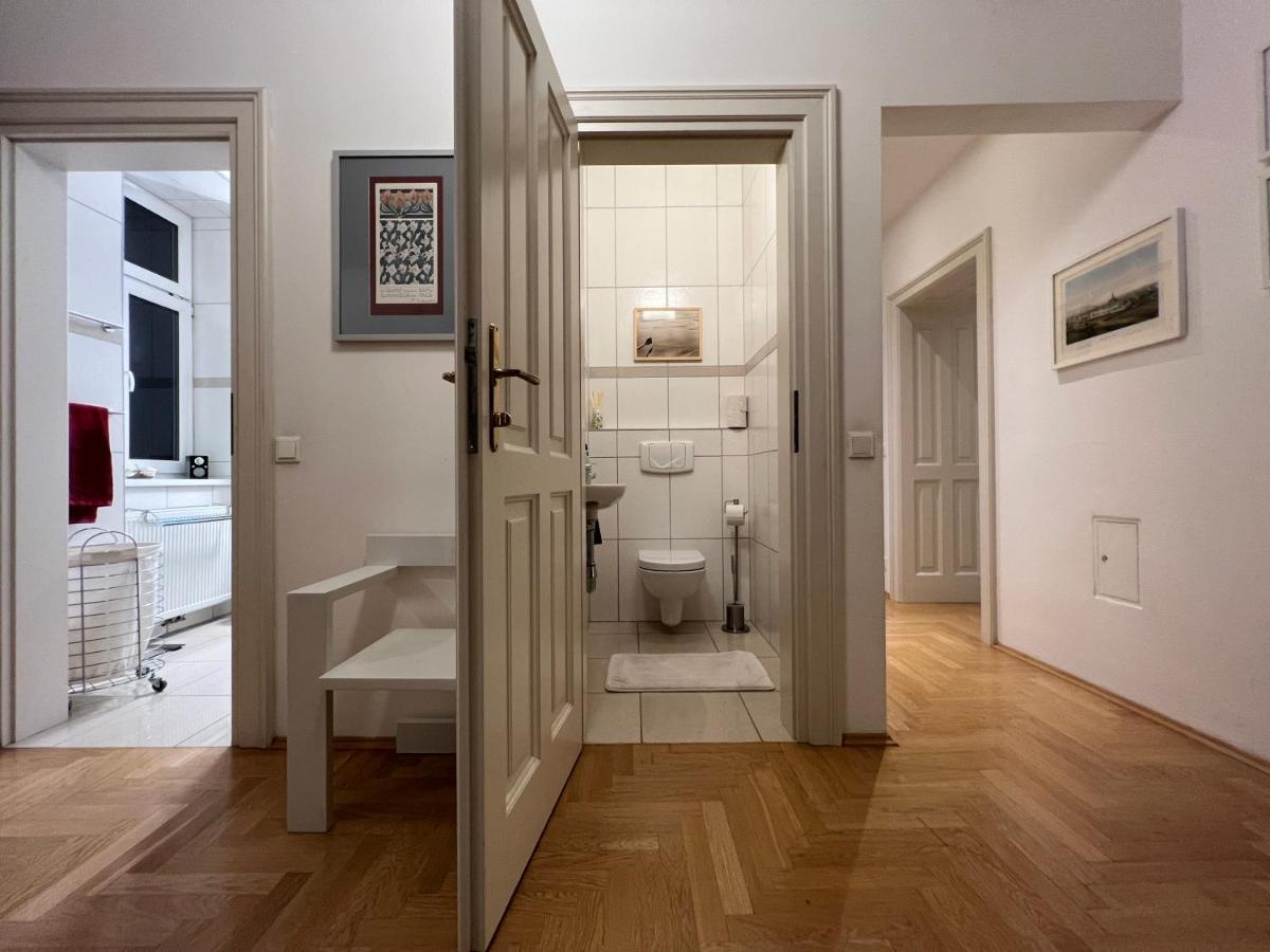 Apartamento Design Apartment: Stylish Near Schönbrunn With Parking & Netflix